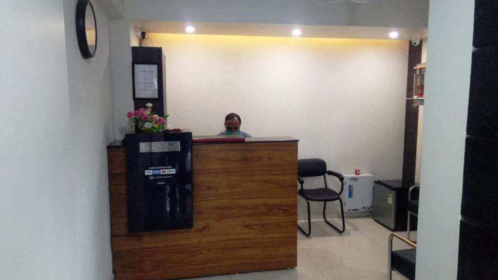 Alankrita Suites & Party Halls Meerut Buitenkant foto
