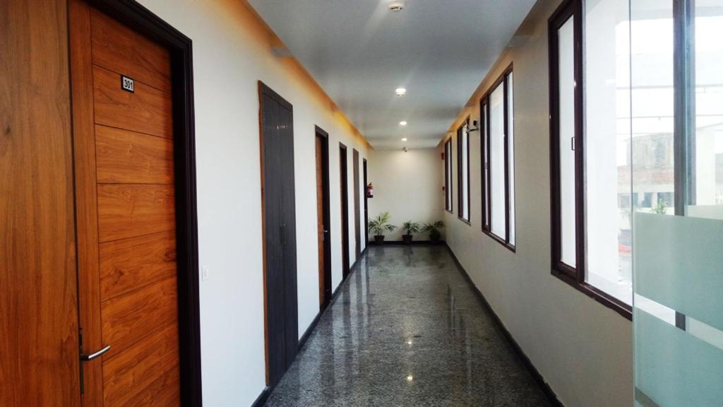 Alankrita Suites & Party Halls Meerut Buitenkant foto