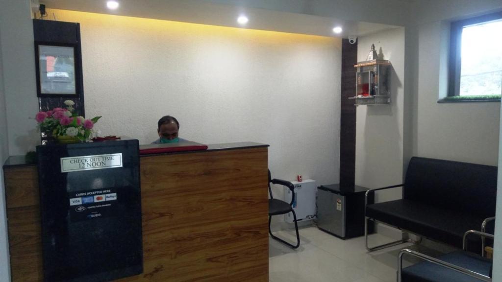 Alankrita Suites & Party Halls Meerut Buitenkant foto