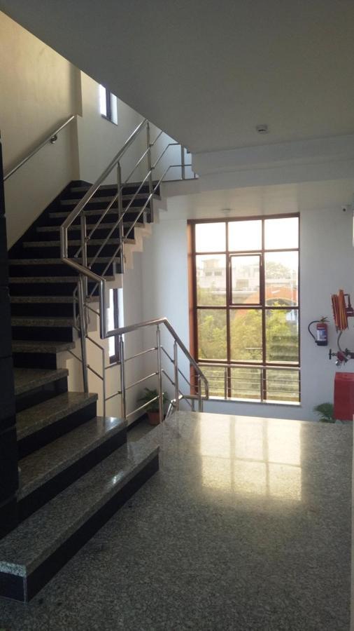 Alankrita Suites & Party Halls Meerut Buitenkant foto