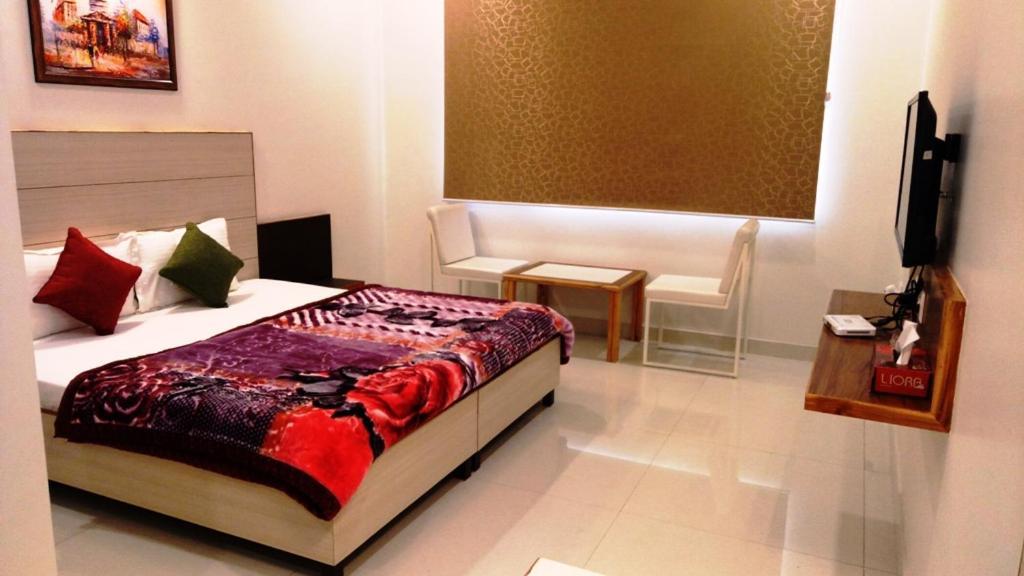 Alankrita Suites & Party Halls Meerut Buitenkant foto