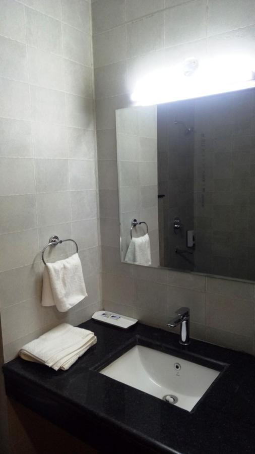 Alankrita Suites & Party Halls Meerut Buitenkant foto