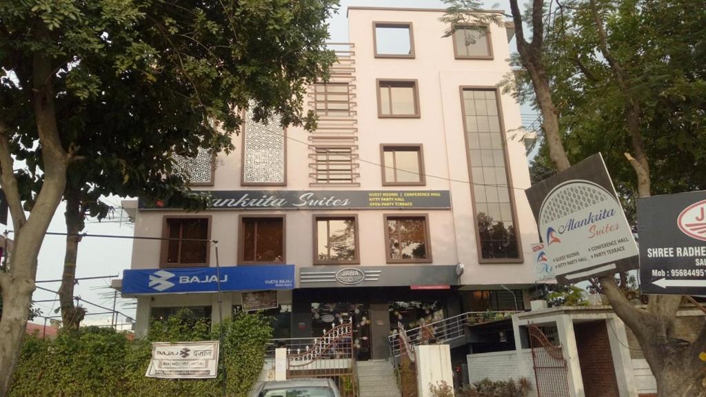 Alankrita Suites & Party Halls Meerut Buitenkant foto
